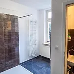 Grosszuegiges City-apartment Fuer 8 Gaeste Mit Parkplatz Im Zentrum Apartman *