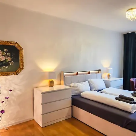 Grosszuegiges City-apartment Fuer 8 Gaeste Mit Parkplatz Im Zentrum 韦尼格罗德