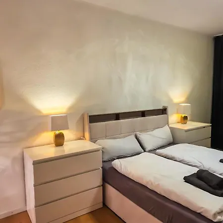 Apartment Großzügiges City-apartment Für 8 Gäste Mit Parkplatz Im Zentrum