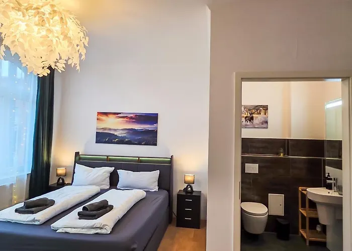 Grosszuegiges City-apartment Fuer 8 Gaeste Mit Parkplatz Im Zentrum Apartment