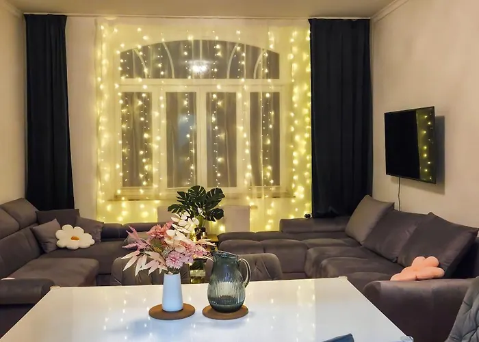 Grosszuegiges City-apartment Fuer 8 Gaeste Mit Parkplatz Im Zentrum 韦尼格罗德