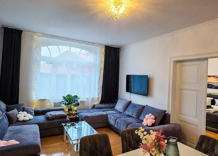 Grosszuegiges City-apartment Fuer 8 Gaeste Mit Parkplatz Im Zentrum Wernigerode