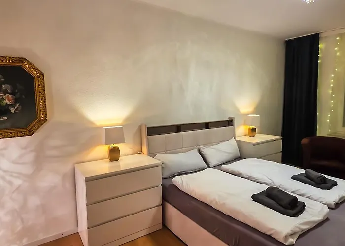 Daire Grosszuegiges City-apartment Fuer 8 Gaeste Mit Parkplatz Im Zentrum