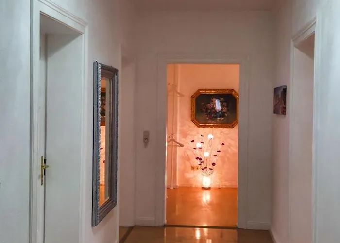 Grosszuegiges City-apartment Fuer 8 Gaeste Mit Parkplatz Im Zentrum